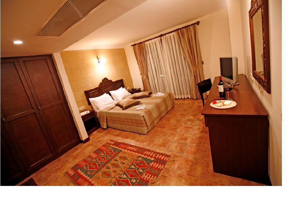 Yaliciftlik Ipek Garden Palace Residence חדר תמונה